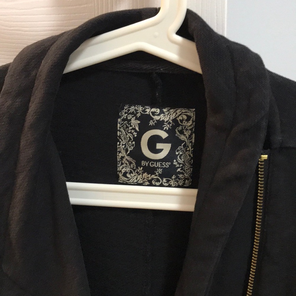 Guess - Picture 3 of 3